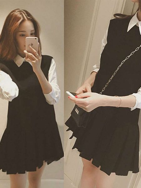 temperament street hepburn dress man autumn and fried winter small temperament fake two piece stitched black shirt pleated skirt hot, Black;gray
temperament street hepburn dress man autumn and fried winter small temperament fake two piece stitched black shirt pleated skirt hot, Black;gray
