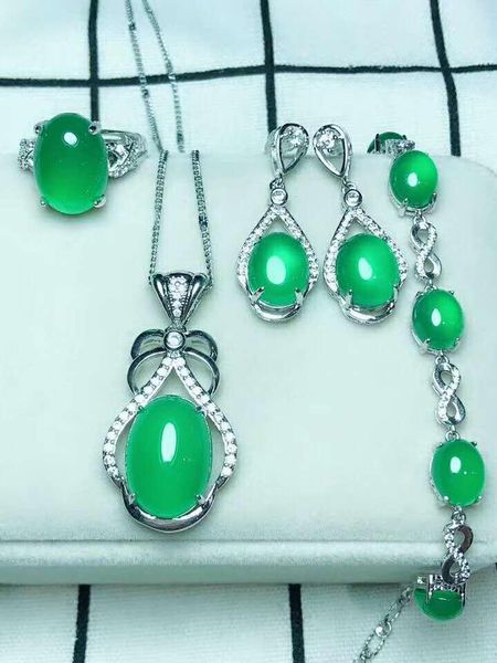 bracelet, earrings & necklace c5#925 silver inlaid natural chalcedony set, the jade face is clean and translucent, Black
bracelet, earrings & necklace c5#925 silver inlaid natural chalcedony set, the jade face is clean and translucent, Black