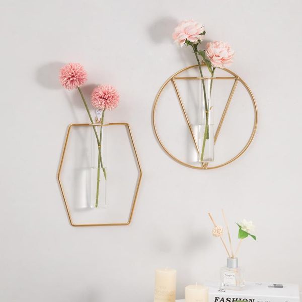creative wall hanging hydroponic plant glass vase pastoral iron flower arrangement floral vase home ornament decoration
creative wall hanging hydroponic plant glass vase pastoral iron flower arrangement floral vase home ornament decoration