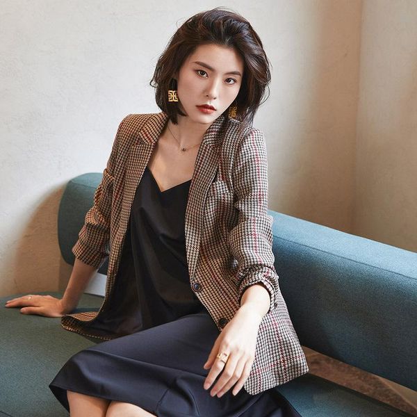women's suits & blazers plaid blazer woman polyester double breasted regular coat long-sleeve notched collar, White;black
women's suits & blazers plaid blazer woman polyester double breasted regular coat long-sleeve notched collar, White;black