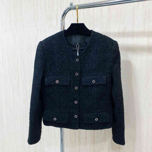 fashion cc women woolen woolen jacket coat high-end coarse floral coats logo cchen brand two colors winter long sleeve womens designer cloth, Black;brown
fashion cc women woolen woolen jacket coat high-end coarse floral coats logo cchen brand two colors winter long sleeve womens designer cloth, Black;brown