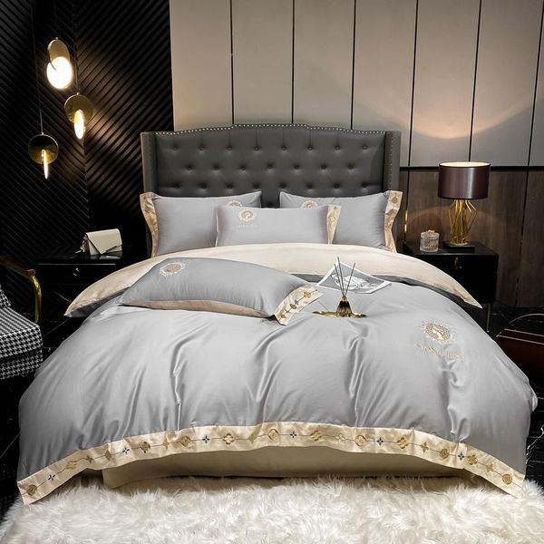 bedding sets embroidered soft 100% cotton duvet cover set 1pc 200*230cm quilt 245*250cm bed sheet 2pcs pillowcases x20
bedding sets embroidered soft 100% cotton duvet cover set 1pc 200*230cm quilt 245*250cm bed sheet 2pcs pillowcases x20