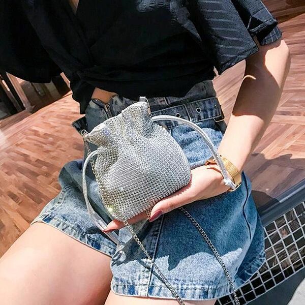 shoulder bags mini for women 2021 fashion glitter crystal handbag luxury bucket bag crossbody with chain strap
shoulder bags mini for women 2021 fashion glitter crystal handbag luxury bucket bag crossbody with chain strap