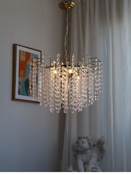 snowflake crystal chandelier retro light luxury restaurant bedroom cloakroom lamp 
snowflake crystal chandelier retro light luxury restaurant bedroom cloakroom lamp