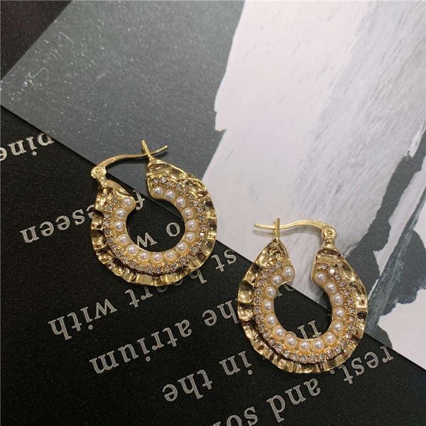 hbp fashion inner style baroque pearl diamond mesh red metal c-shaped earrings, Silver
hbp fashion inner style baroque pearl diamond mesh red metal c-shaped earrings, Silver