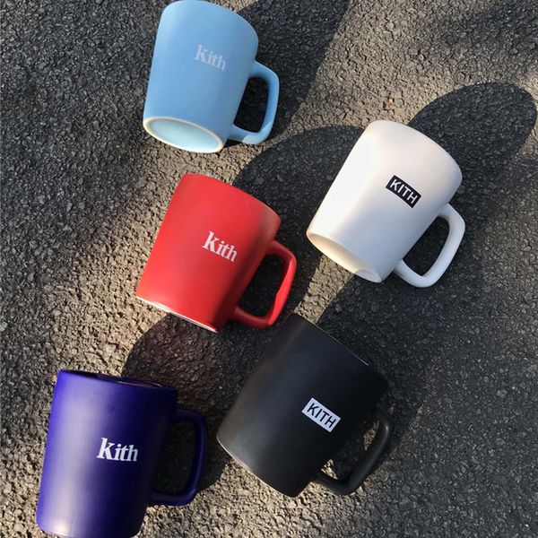 2021 new recente chegou men women 1:1 alta qualidade preto vermelho branco roxo azul moda casual kith t 3dkj, White;black
2021 new recente chegou men women 1:1 alta qualidade preto vermelho branco roxo azul moda casual kith t 3dkj, White;black