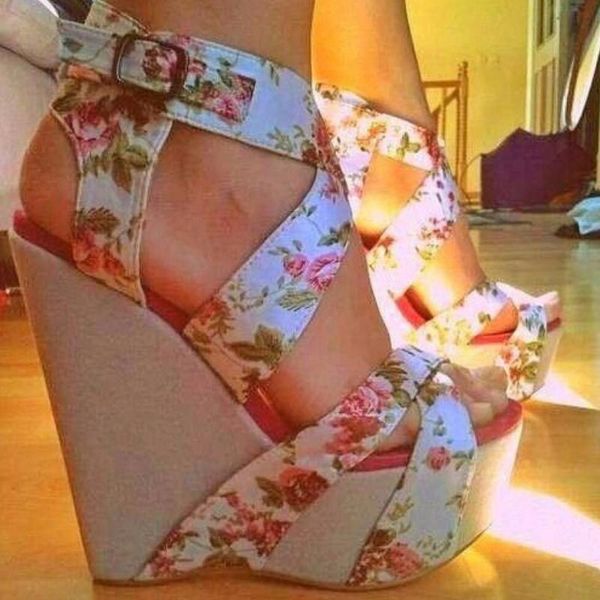 sandals plus size 35-43 platform fashion buckle wedges shoes for women heels summer womens outdoor high-heeled, Black
sandals plus size 35-43 platform fashion buckle wedges shoes for women heels summer womens outdoor high-heeled, Black