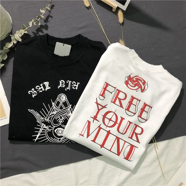 paris original 21 / ss spring summer new 280g sanskrit letter split wear perforated print short sleeve t-shirt1, White;black 
paris original 21 / ss spring summer new 280g sanskrit letter split wear perforated print short sleeve t-shirt1, White;black