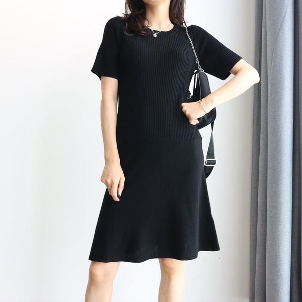 2021 new l feminina malha joelho comprimento vestido o pescoo a linha de manga curta fino costura sereia novos vestidos femininos 0kb8, Black;gray
2021 new l feminina malha joelho comprimento vestido o pescoo a linha de manga curta fino costura sereia novos vestidos femininos 0kb8, Black;gray