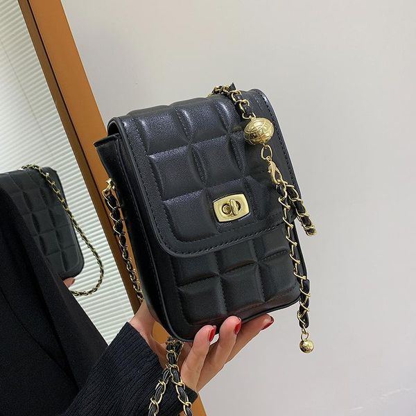 evening bags niche design bag 2021 female ins messenger square high-end phone shoulder width: 13cm
evening bags niche design bag 2021 female ins messenger square high-end phone shoulder width: 13cm