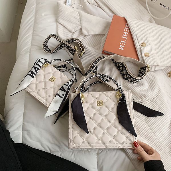 xiaoxiangfeng lingge princess diana 2021 new fashion soft leather handbag silk scarf versatile one shoulder messenger bag
xiaoxiangfeng lingge princess diana 2021 new fashion soft leather handbag silk scarf versatile one shoulder messenger bag