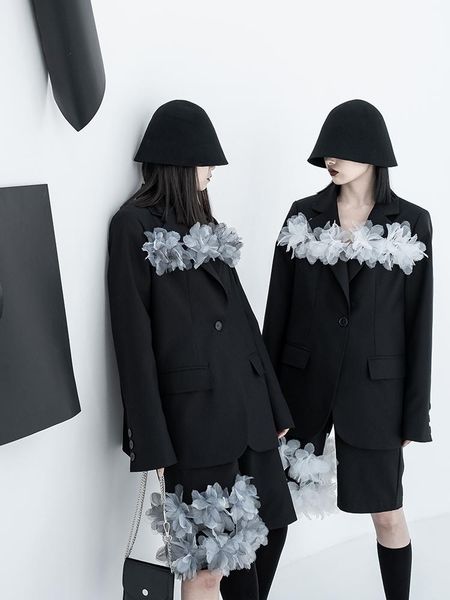 european spring autumn new three-dimensional tie-dye flower niche black high-quality blazers coats women fashion streetwear 2021, White;black
european spring autumn new three-dimensional tie-dye flower niche black high-quality blazers coats women fashion streetwear 2021, White;black