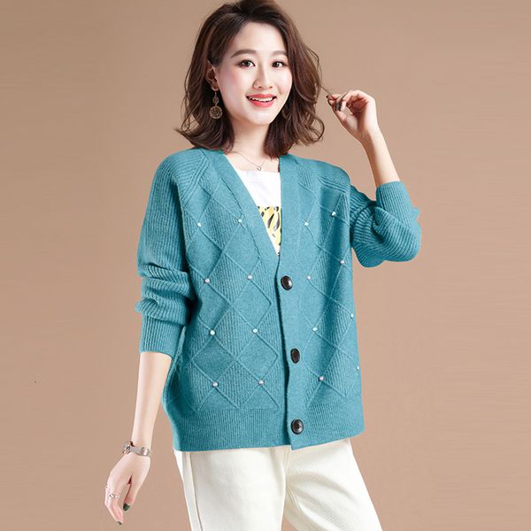 2021 new solid autumn spring ladies knitted deep v-neck woman's sweater with buttons long sleeve casual female cardigans ze9c, White;black
2021 new solid autumn spring ladies knitted deep v-neck woman's sweater with buttons long sleeve casual female cardigans ze9c, White;black
