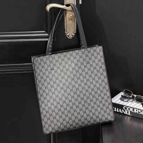 handbag 2021 men's and women's computer bag single shoulder korean fashion simple youth leisure briefcase, Black;red
handbag 2021 men's and women's computer bag single shoulder korean fashion simple youth leisure briefcase, Black;red