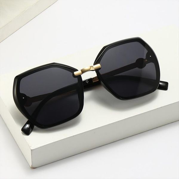 square sunglasses women men european and american high end wild 9 colors glasses milan fashion show uv400 eyeglasses, White;black
square sunglasses women men european and american high end wild 9 colors glasses milan fashion show uv400 eyeglasses, White;black