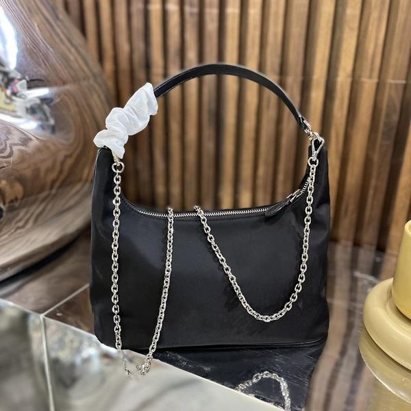 shoulder bags cross body handbags designer bag totes crossbody fashion brand luxury gold chain canvas high-quality size 27 16 cm different c, Black;red
shoulder bags cross body handbags designer bag totes crossbody fashion brand luxury gold chain canvas high-quality size 27 16 cm different c, Black;red