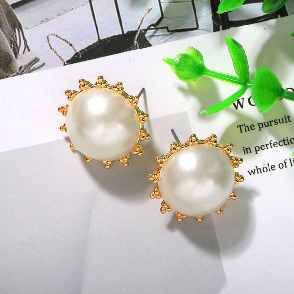 baub's same temperament, creative buttons, pearl earrings, new fashion bride party earrings, Silver
baub's same temperament, creative buttons, pearl earrings, new fashion bride party earrings, Silver