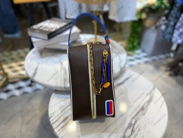 limited edition co-branded handbags luxury designer bag 2021 classic makeup bag a choice suitable for fashionable daily life
limited edition co-branded handbags luxury designer bag 2021 classic makeup bag a choice suitable for fashionable daily life