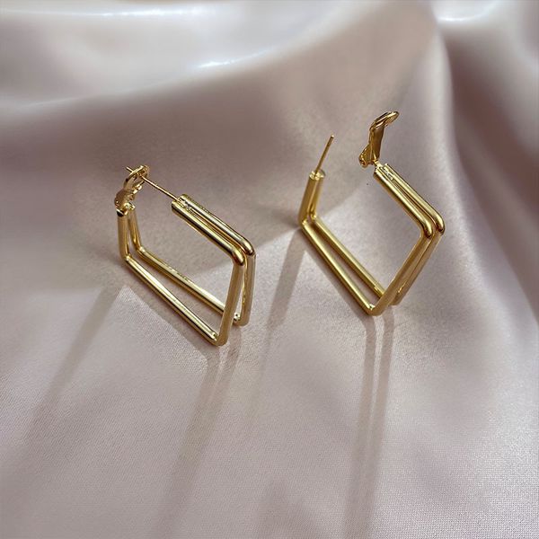 three dimensional square simple ear buckle s925 silver needle geometry advanced net red temperament earrings, Golden
three dimensional square simple ear buckle s925 silver needle geometry advanced net red temperament earrings, Golden