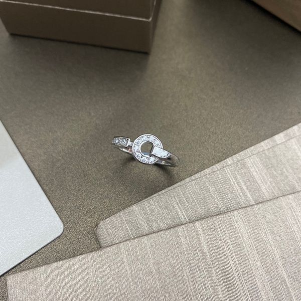 designers ring luxurys jewelry couple rings ladies diamond sterling silver opening ring engagement wedding gift non fading good nice
designers ring luxurys jewelry couple rings ladies diamond sterling silver opening ring engagement wedding gift non fading good nice