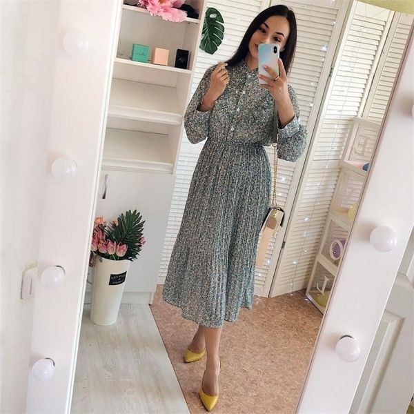 spring and autumn new style floral-print chiffon dress women's french vintage base dress fairy immortal dress 210309, Black;gray
spring and autumn new style floral-print chiffon dress women's french vintage base dress fairy immortal dress 210309, Black;gray