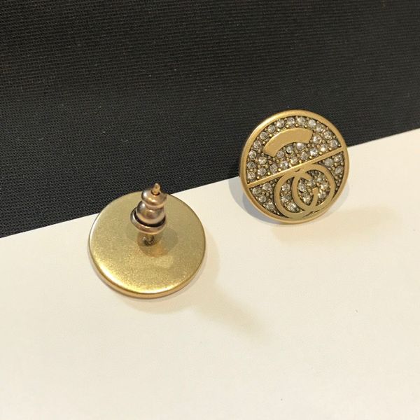 new fashion letters stud earrings aretes for women party wedding lovers gift jewelry engagement with box nrj, Golden;silver
new fashion letters stud earrings aretes for women party wedding lovers gift jewelry engagement with box nrj, Golden;silver