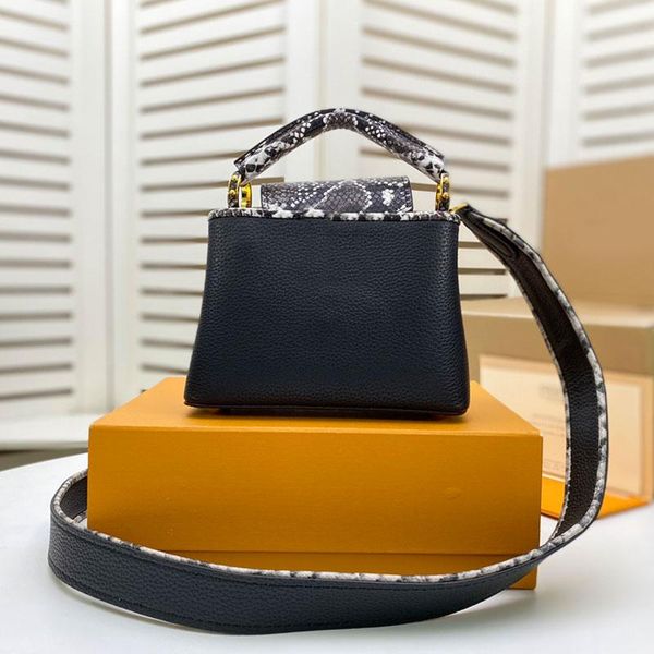 ladies handbag bag purse quality crossbody bags flip leather messenger shoulder package classic v letter snake pattern multiple colors, Black;red
ladies handbag bag purse quality crossbody bags flip leather messenger shoulder package classic v letter snake pattern multiple colors, Black;red