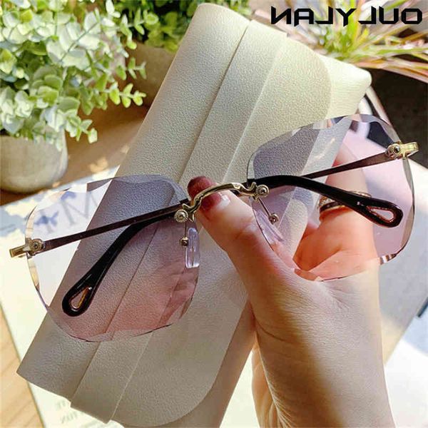 oulylan 2021 square rimless sunglasses women brand design gradient sun glasses ladies fashion blue pink eyeglasses shades uv400 wholesale, White;black
oulylan 2021 square rimless sunglasses women brand design gradient sun glasses ladies fashion blue pink eyeglasses shades uv400 wholesale, White;black