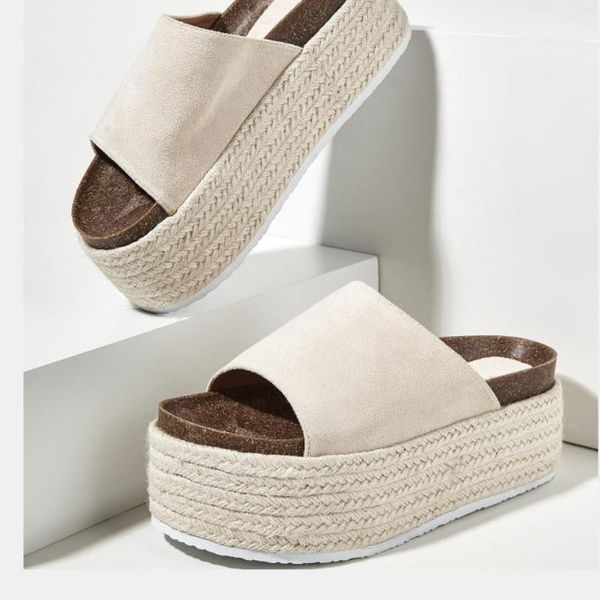 slippers 2021 spring and summer straw braided women's shoes, korean version of waterproof platform trifle high-heeled, Black
slippers 2021 spring and summer straw braided women's shoes, korean version of waterproof platform trifle high-heeled, Black