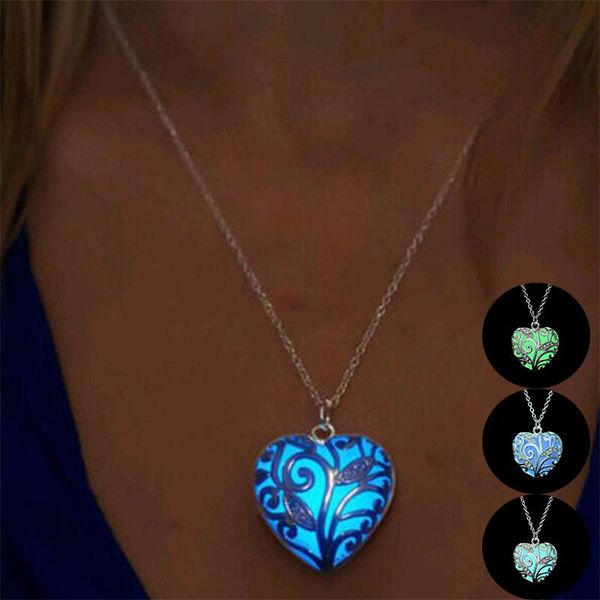 pendant necklaces heart shape hollow glowing in the dark necklace for women crystal luminous jewelry wholesale christmas gifts, Silver
pendant necklaces heart shape hollow glowing in the dark necklace for women crystal luminous jewelry wholesale christmas gifts, Silver