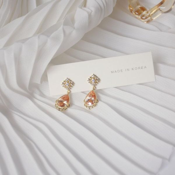 stud france fashion jewelry 925 silver needle retro zircon hollow exquisite earrings for woman holiday daily simple earring, Golden;silver
stud france fashion jewelry 925 silver needle retro zircon hollow exquisite earrings for woman holiday daily simple earring, Golden;silver
