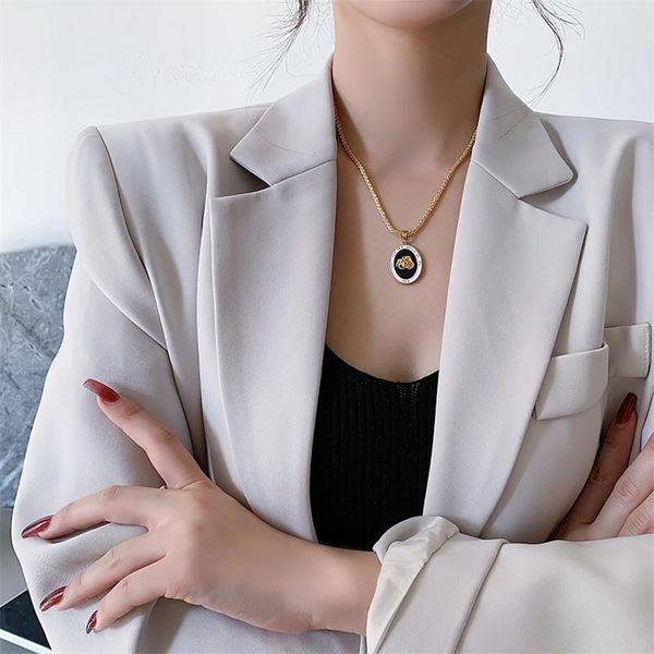 rose pendant necklace simple personality snowflake chain necklace female flowers ring copper jewelry for woman 2021 trend, Silver
rose pendant necklace simple personality snowflake chain necklace female flowers ring copper jewelry for woman 2021 trend, Silver