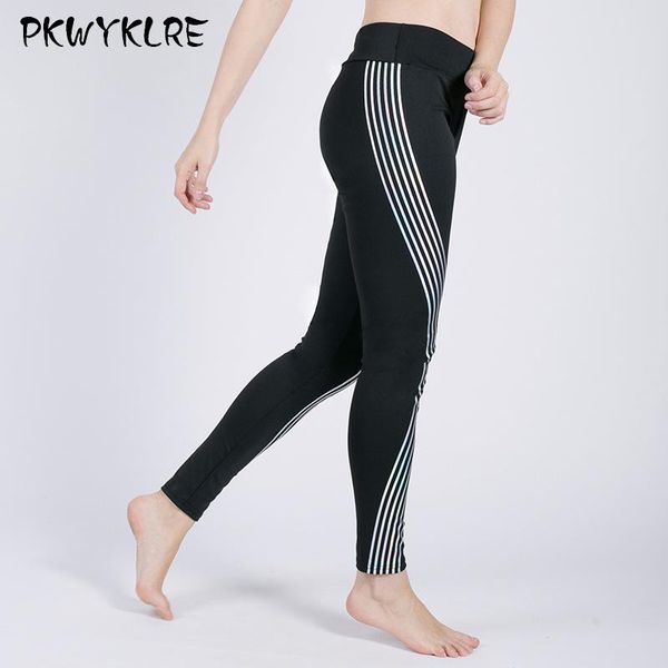 seamless knitted yoga pants women's fitness exercise leggings outdoor running breathable quick-drying yoga pants women, White;red
seamless knitted yoga pants women's fitness exercise leggings outdoor running breathable quick-drying yoga pants women, White;red