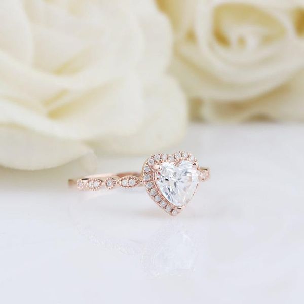 cluster rings luxury european and american female ring s925 sterling silver white diamond heart-shaped ladies zircon crystal, Golden;silver
cluster rings luxury european and american female ring s925 sterling silver white diamond heart-shaped ladies zircon crystal, Golden;silver