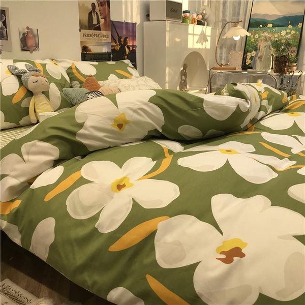 bedding sets fashion green flower 100% cotton set simple white and pattern comforter
bedding sets fashion green flower 100% cotton set simple white and pattern comforter
