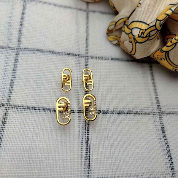 earrings charm studf di family women's indierence mini 2021 simple and exquisite commuter letter, Golden
earrings charm studf di family women's indierence mini 2021 simple and exquisite commuter letter, Golden