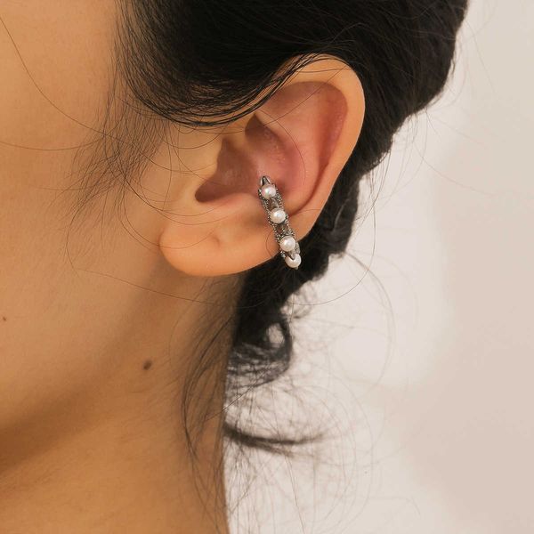 creative jewelry fashion simple micro diamond national style inlaid pearl earrings female, Silver
creative jewelry fashion simple micro diamond national style inlaid pearl earrings female, Silver