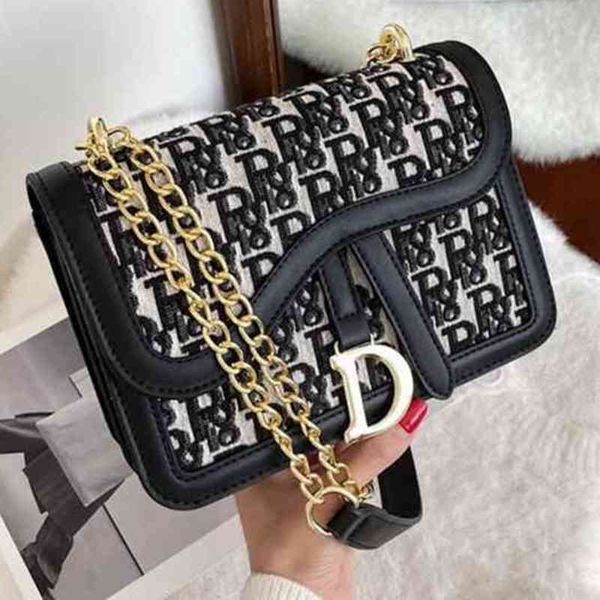 design 2022 new letter small square bag single shoulder diagonal cross portable women's korean fashion simple foreign style trendy hand
design 2022 new letter small square bag single shoulder diagonal cross portable women's korean fashion simple foreign style trendy hand