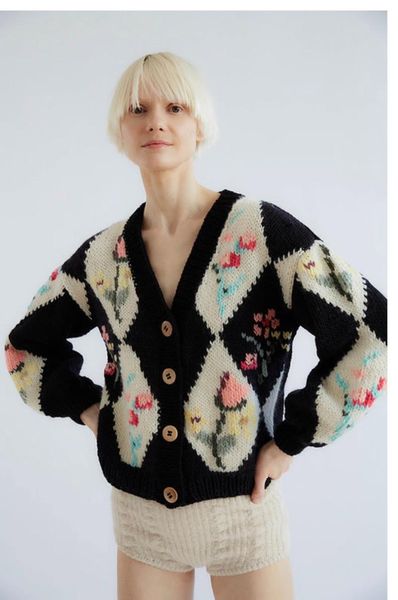 women's knits & tees women sweater 2021 autumn and winter product design retro handmade crochet wool knitted cardigan 100%, White
women's knits & tees women sweater 2021 autumn and winter product design retro handmade crochet wool knitted cardigan 100%, White