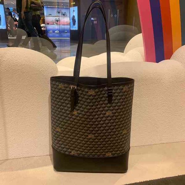 bags faure le page100 shopping bag handmade fish scale vertical computer tote women's leather niche handbags
bags faure le page100 shopping bag handmade fish scale vertical computer tote women's leather niche handbags