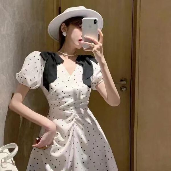 casual dresses 2021 french summer short women's dot printed v-neck high waist slim dress for holiday puff ruffle sleeves, Black;gray
casual dresses 2021 french summer short women's dot printed v-neck high waist slim dress for holiday puff ruffle sleeves, Black;gray