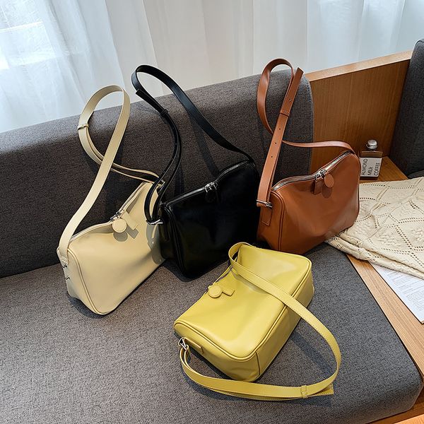 new 2021 female bag soft wind medieval the simple hand armpit leather diagonal version of small ins korean nrhnm
new 2021 female bag soft wind medieval the simple hand armpit leather diagonal version of small ins korean nrhnm