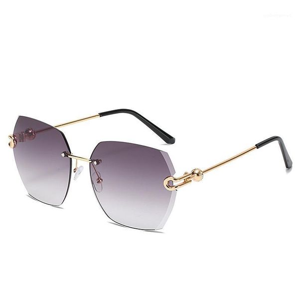 sunglasses trend frameless trim female personality polygon gradient outdoor travel beach glasses, White;black
sunglasses trend frameless trim female personality polygon gradient outdoor travel beach glasses, White;black