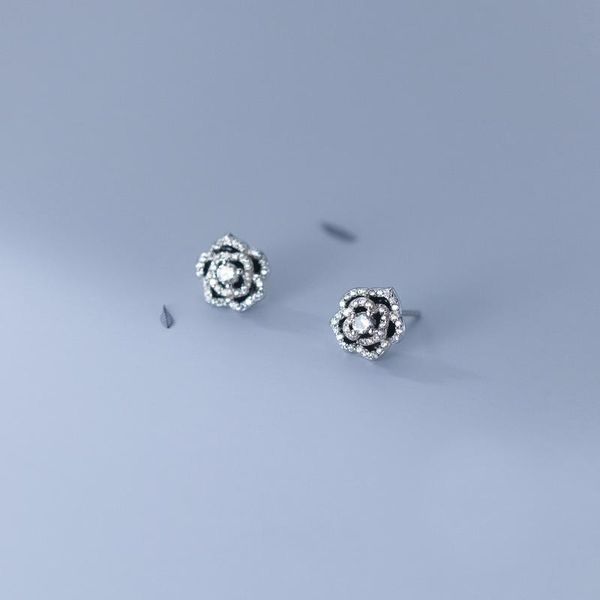 stud rose flower earrings for women 925 sterling silver hypoallergenic precious dainty jewelry gift girl mother wife sister, Golden;silver
stud rose flower earrings for women 925 sterling silver hypoallergenic precious dainty jewelry gift girl mother wife sister, Golden;silver