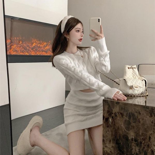 Two Piece Dress Fashion Suit Women's Hedging Twist Knit Sweater Top Skirt, White 
Two Piece Dress Fashion Suit Women's Hedging Twist Knit Sweater Top Skirt, White
