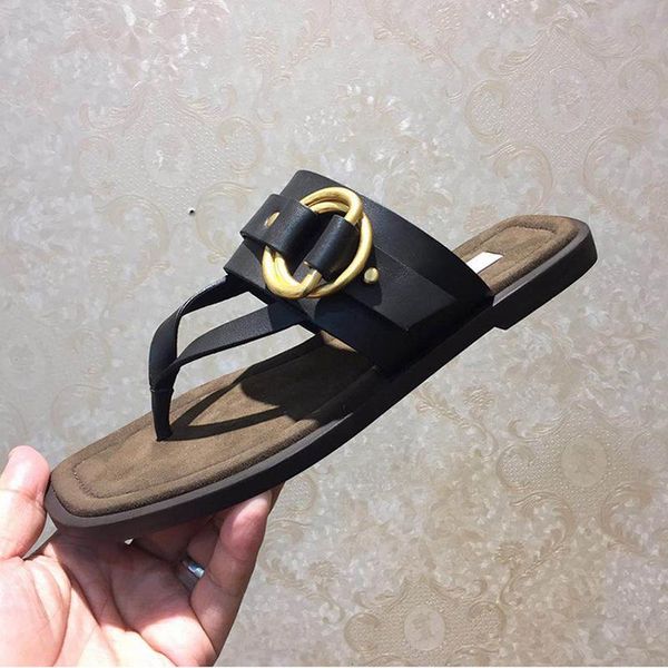 slippers black leather flip flops summer beach flat shoes street fashion metal decor women's thong sandals
slippers black leather flip flops summer beach flat shoes street fashion metal decor women's thong sandals