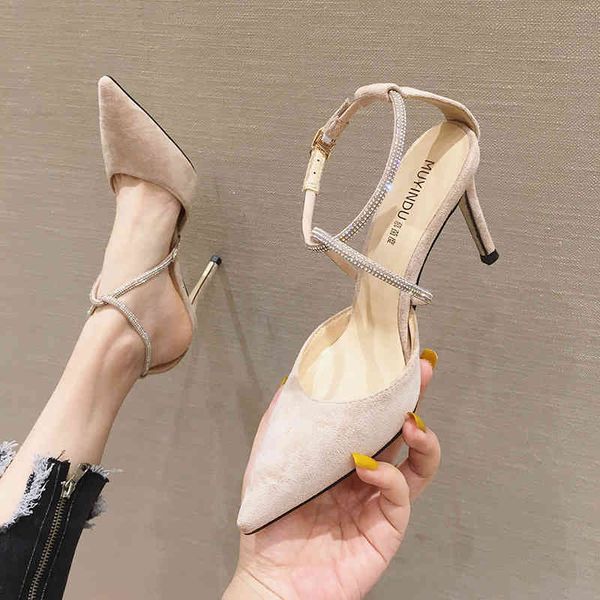 high-heeled sandals womens work shoes pointed toe european station black thin heel pumps
high-heeled sandals womens work shoes pointed toe european station black thin heel pumps