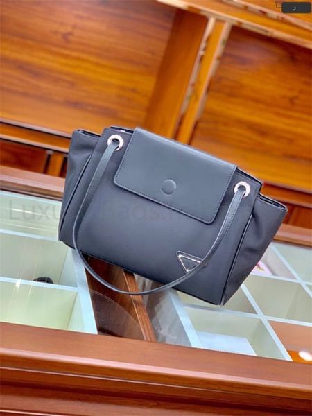 luxury fashion removable strap shoulder waterproof designer crossbody bags women ladies handbags, Black
luxury fashion removable strap shoulder waterproof designer crossbody bags women ladies handbags, Black