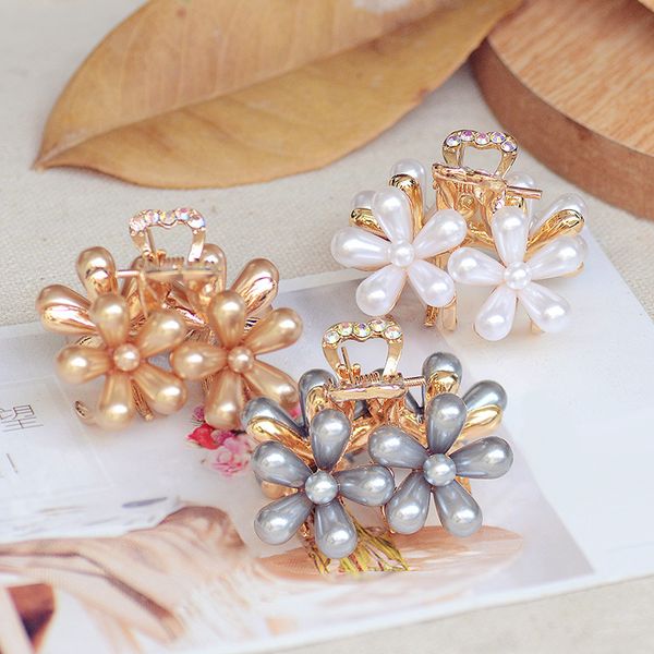 factory wholesale fashion simple imitation pearl female sweet banger flower clip hairpin hea/rtsch/rome
factory wholesale fashion simple imitation pearl female sweet banger flower clip hairpin hea/rtsch/rome