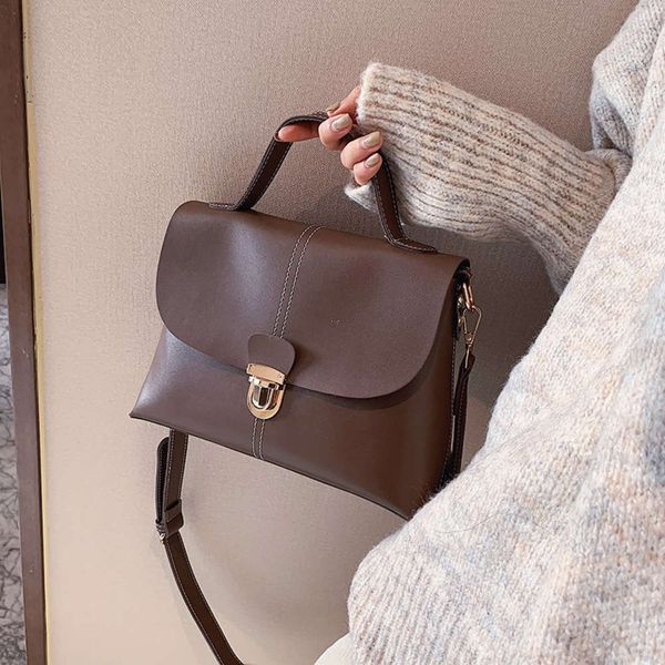 autumn and winter new women's 2020 korean underarm soft leather postman fashion handbag one shoulder bag
autumn and winter new women's 2020 korean underarm soft leather postman fashion handbag one shoulder bag